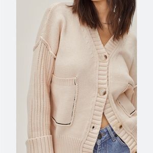 Chunky oversized slouchy cream cardigan sweater size small